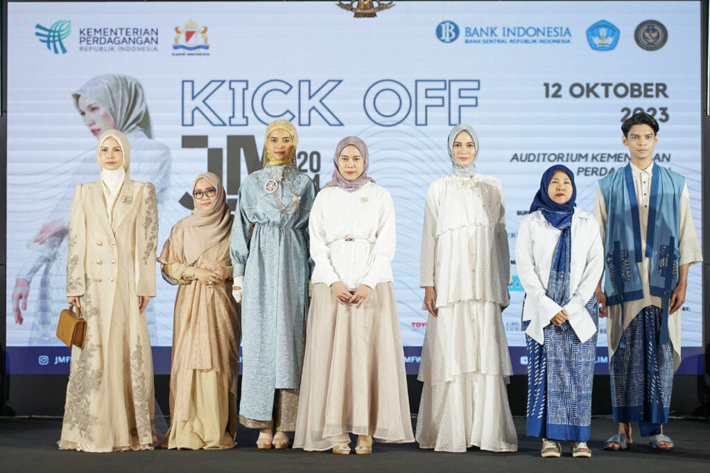 JMFW 2024 Akan Tampilkan Produk Modest Fashion Nasional Berkualitas   JMW04271 1024x683 