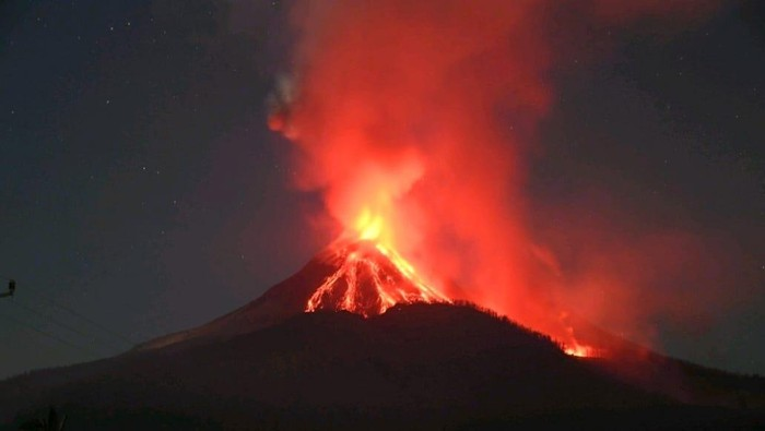 gunung lewotobi